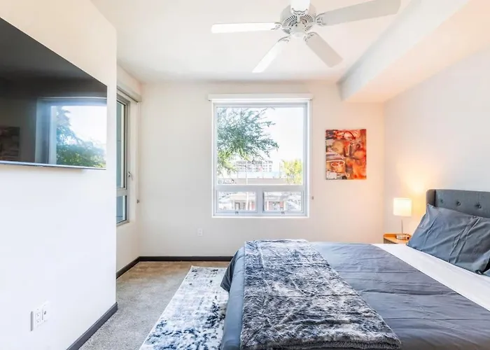 2Br Modern Luxury Condo Weho