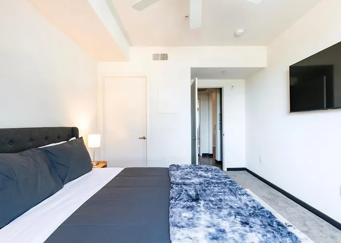 2Br Modern Luxury Condo Weho